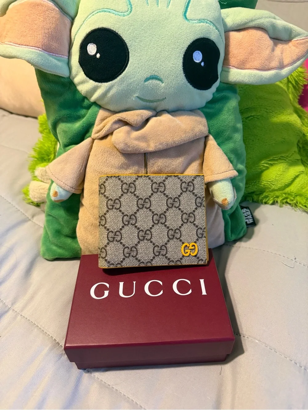 Gucci men wallet beige with yellow trim
